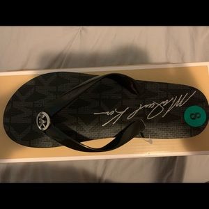 MICHAEL KORS FLIP FLOPS